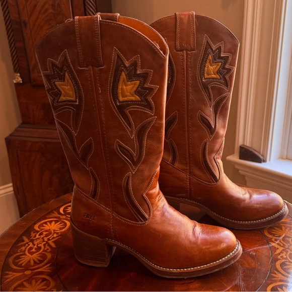 Frye Vintage Floral Inlay Brown Boot - Picture 6 of 12